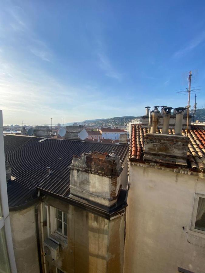 Red Dream Apartment Триест Екстериор снимка
